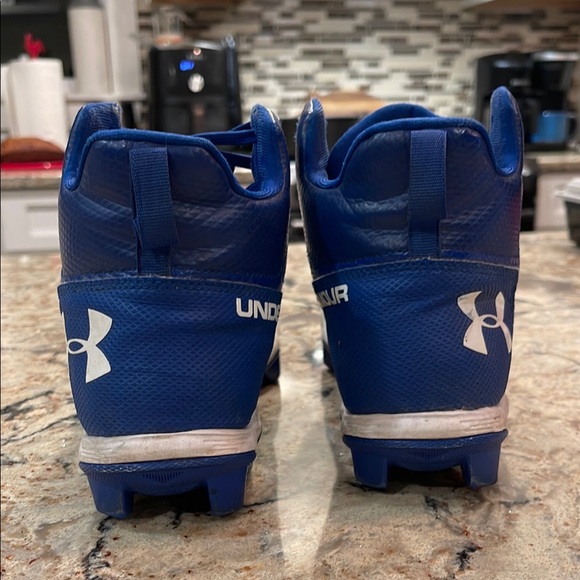 Under Armour Kids Cleats - Picture 5 of 6